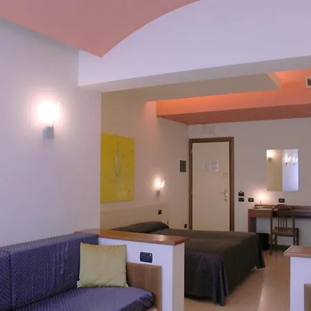 Oasi Hotel 3*